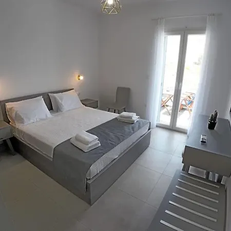 1path Pelican Mykonos Super Paradise House