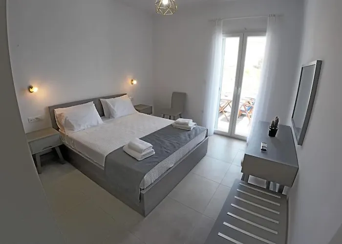 1path Pelican Mykonos Super Paradise House