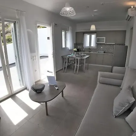 펜션 1path Pelican Mykonos Super Paradise House